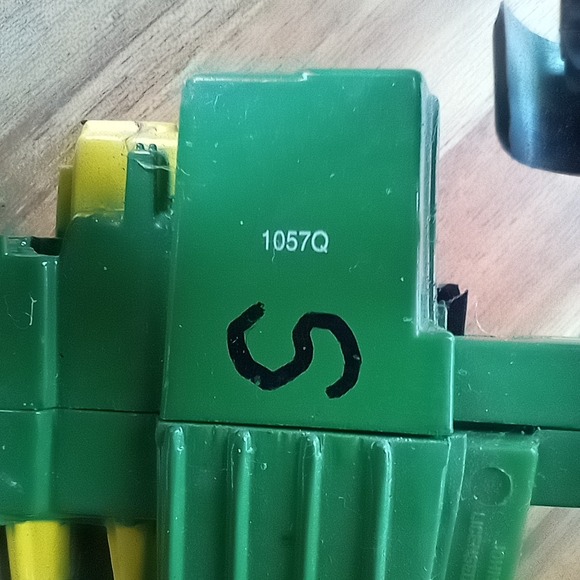 ERTL John Deere‎ 4700 Tractor Sprayer Metal Diecast Farm Country Diecast Toy - Picture 8 of 9